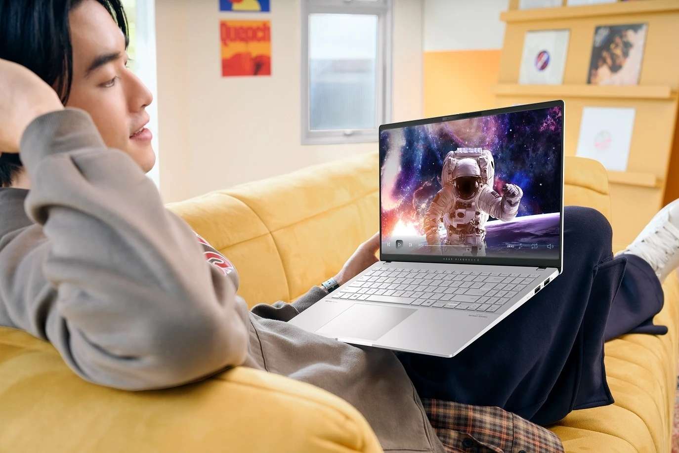 Asus Vivobook S 15: Laptop AI hoàn hảo cho người đam mê công nghệ