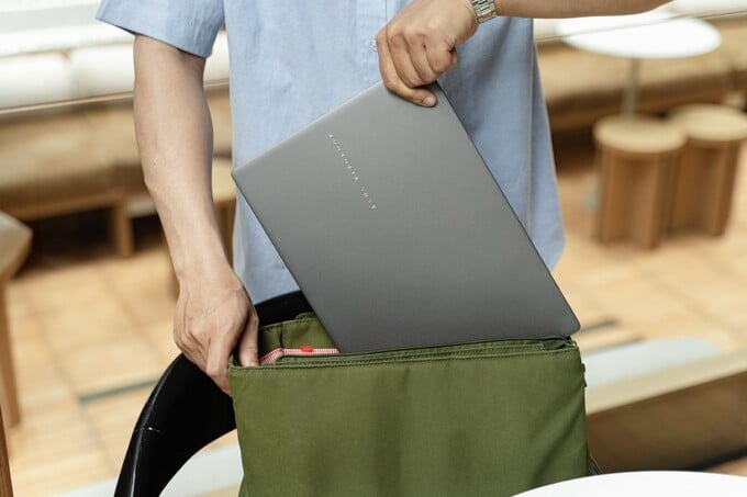 ASUS ra mắt Vivobook S14/S16 mỏng nhẹ với chip Intel® Core™ H-series, thời lượng pin lâu tới 20 giờ