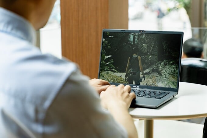 ASUS ra mắt Vivobook S14/S16 mỏng nhẹ với chip Intel® Core™ H-series, thời lượng pin lâu tới 20 giờ