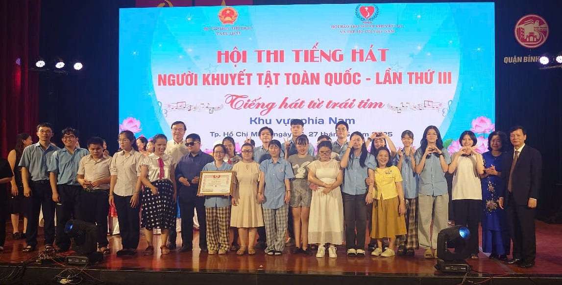 Hội thi tiếng hát người khuyết tật toàn quốc lần thứ III – vòng thi khu vực phía Nam Đoàn TP Hồ Chí Minh dành giải Nhất với chủ đề “Sống như những đóa hoa”