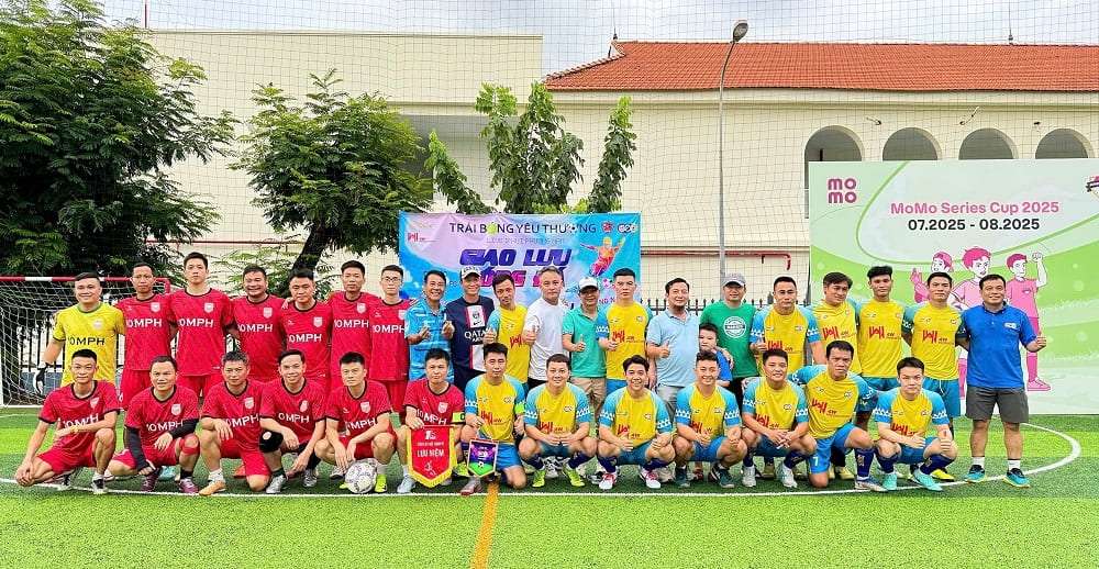&#8216;Trái bóng yêu thương&#8217; tiếp sức học tập cho các em nhỏ chùa Long Hoa