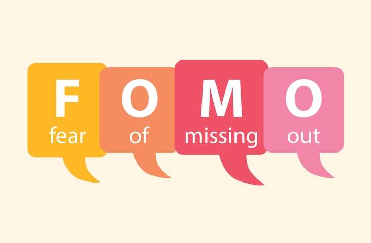 FOMO là gì? Ảnh hưởng chúng ta như thế nào?