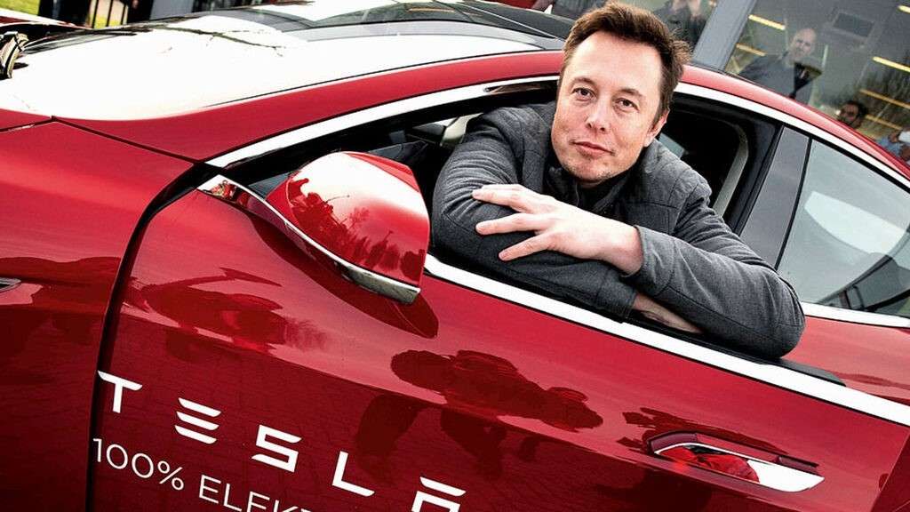 Tesla đã vượt qua đối thủ bằng chiến lược này