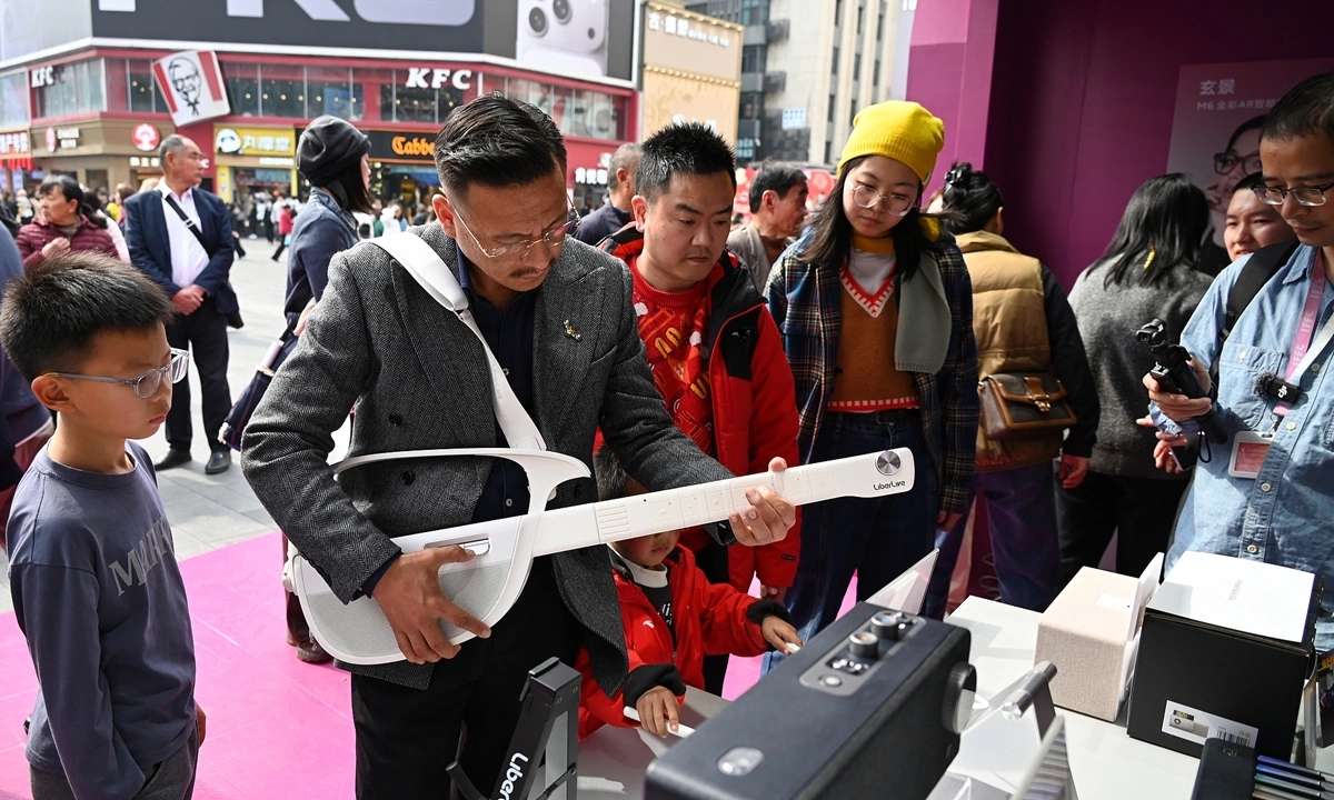 Công nghệ chữa lành Trung Quốc: Khi cảm xúc trở thành chiến lược cạnh tranh mới